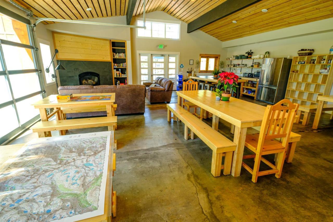 Eastside Guesthouse And Bivy Бишоп Экстерьер фото